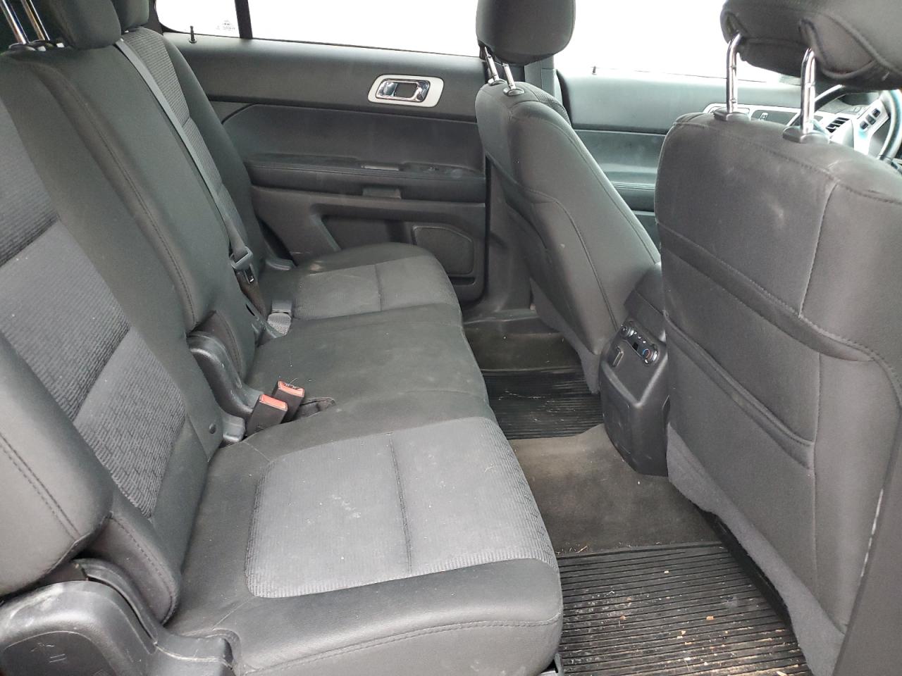 2015 Ford Explorer - Image 11