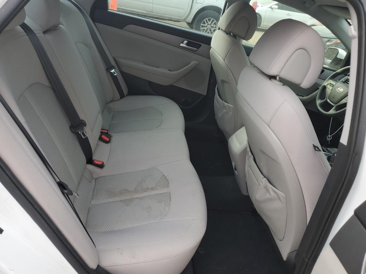 2016 Hyundai Sonata - Image 10