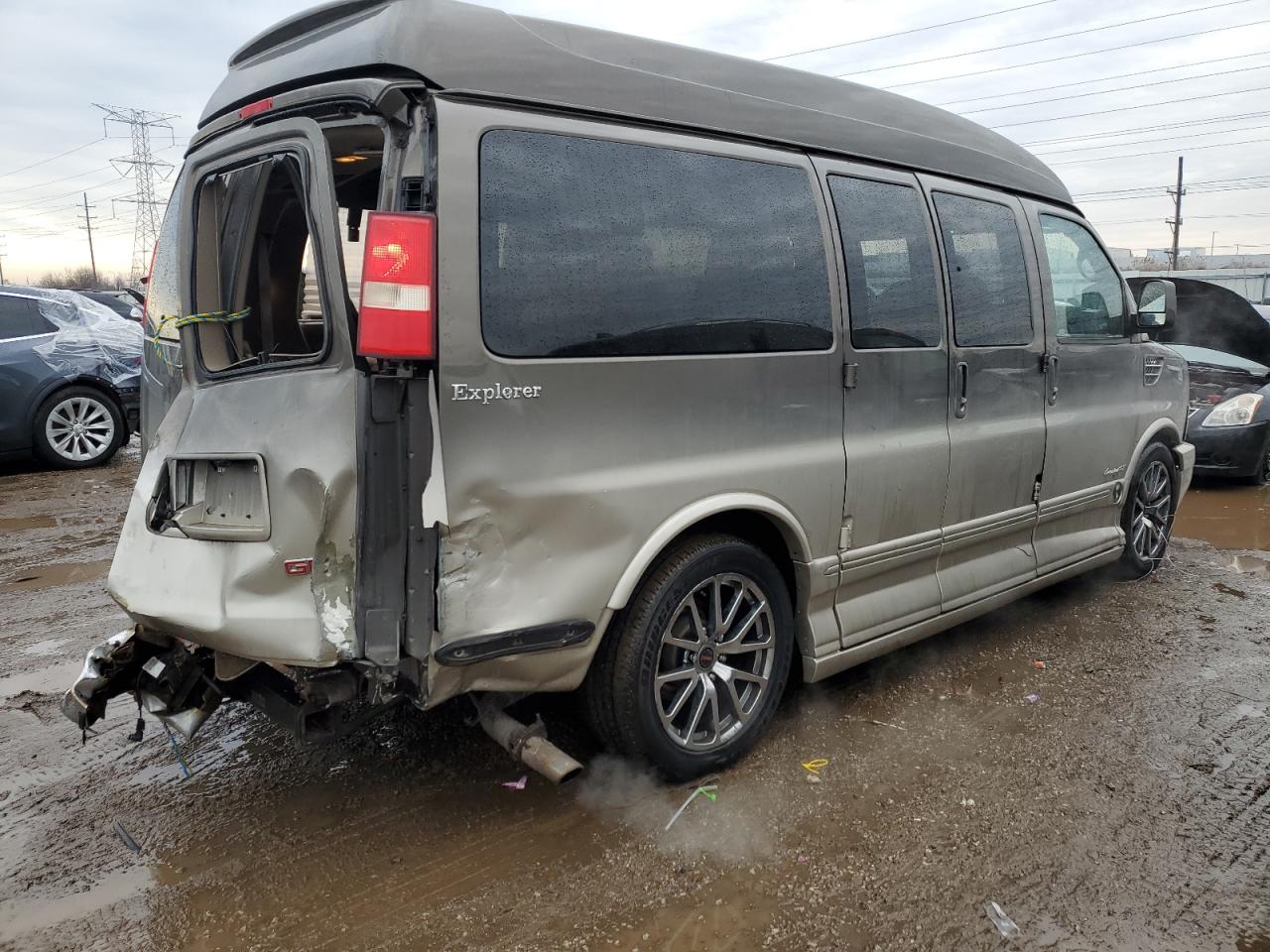 2014 GMC Savana - Image 3