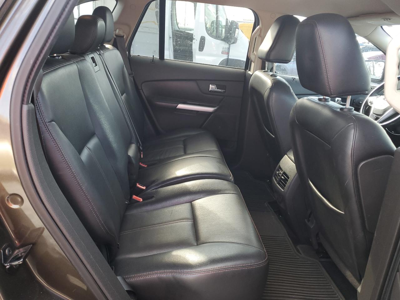 2011 Ford Edge - Image 11