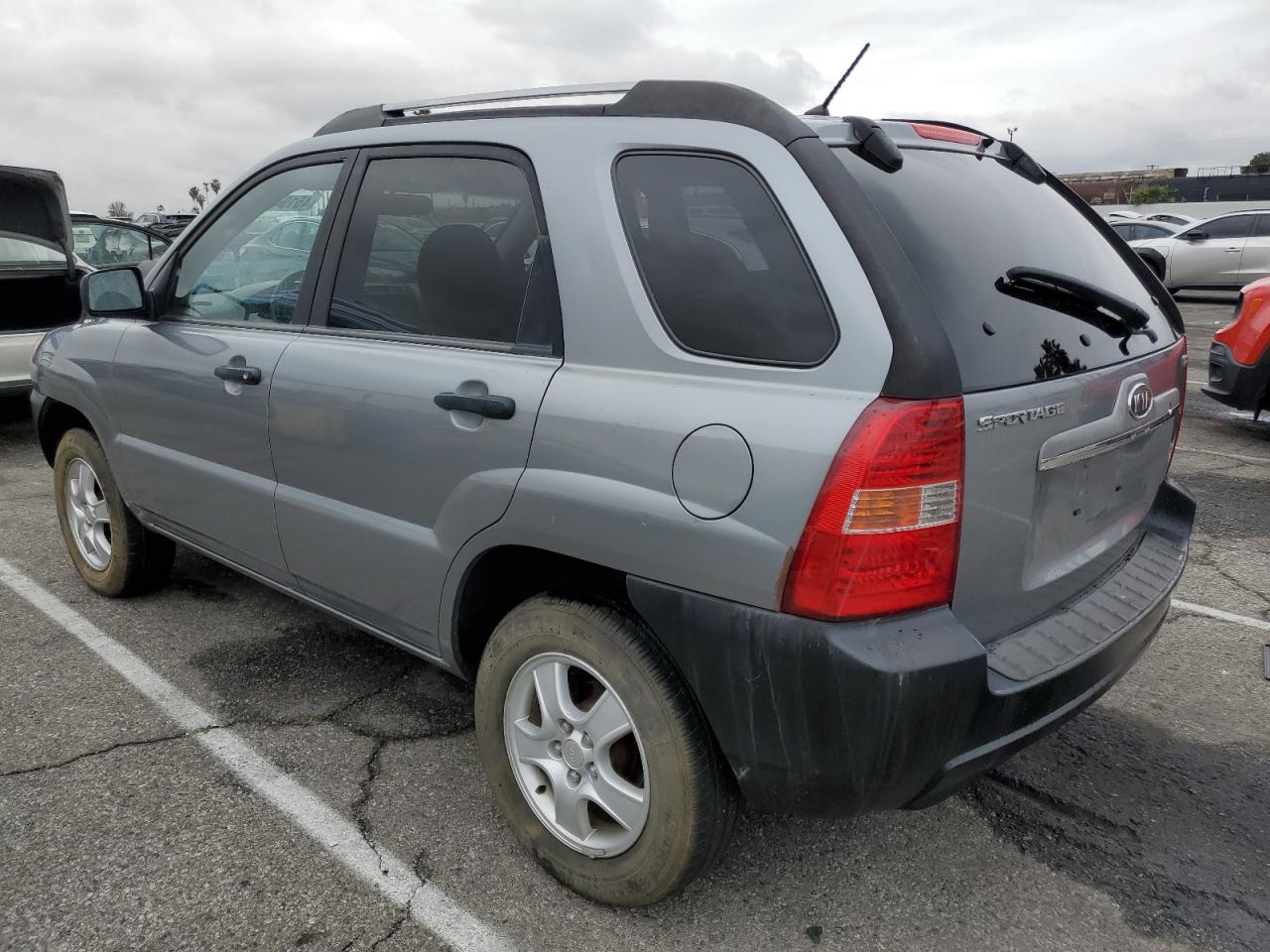 2007 Kia Sportage - Image 2