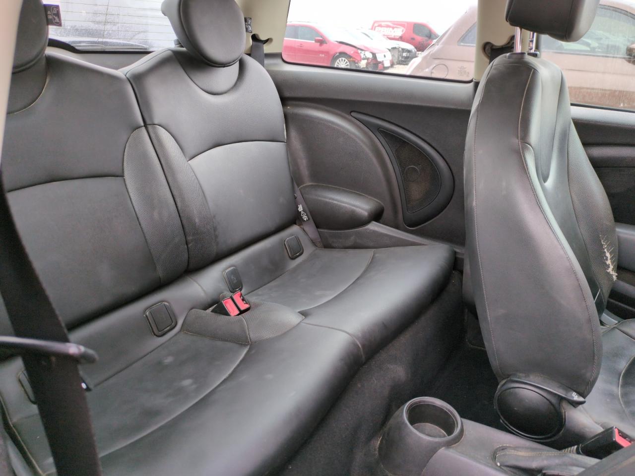 2011 MINI Cooper - Image 10