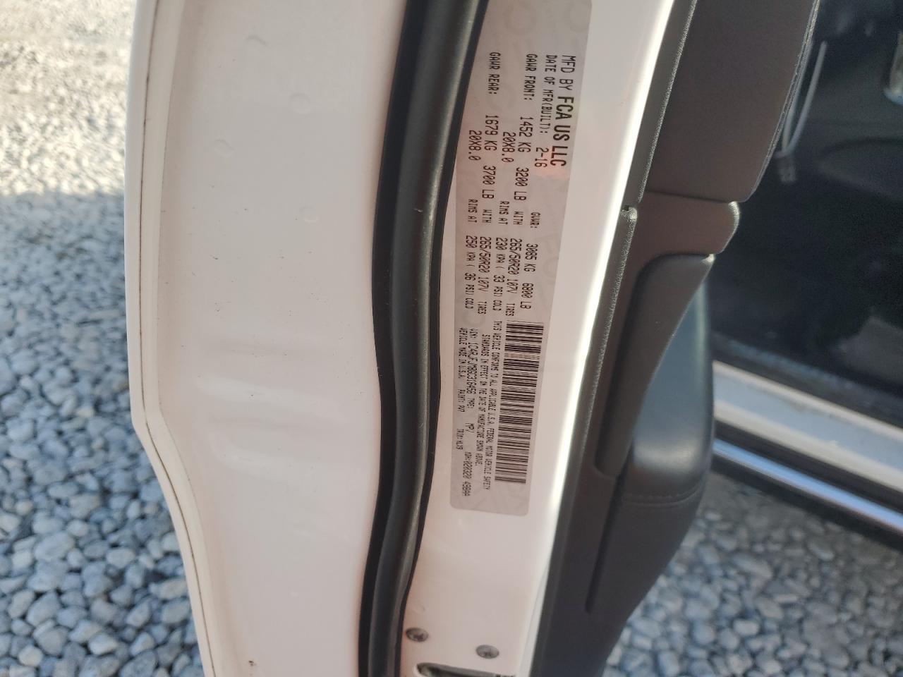 2016 Jeep Grand Cherokee - Image 14