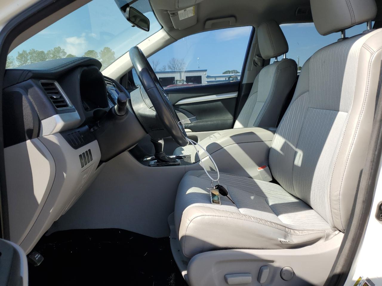 2015 Toyota Highlander - Image 7