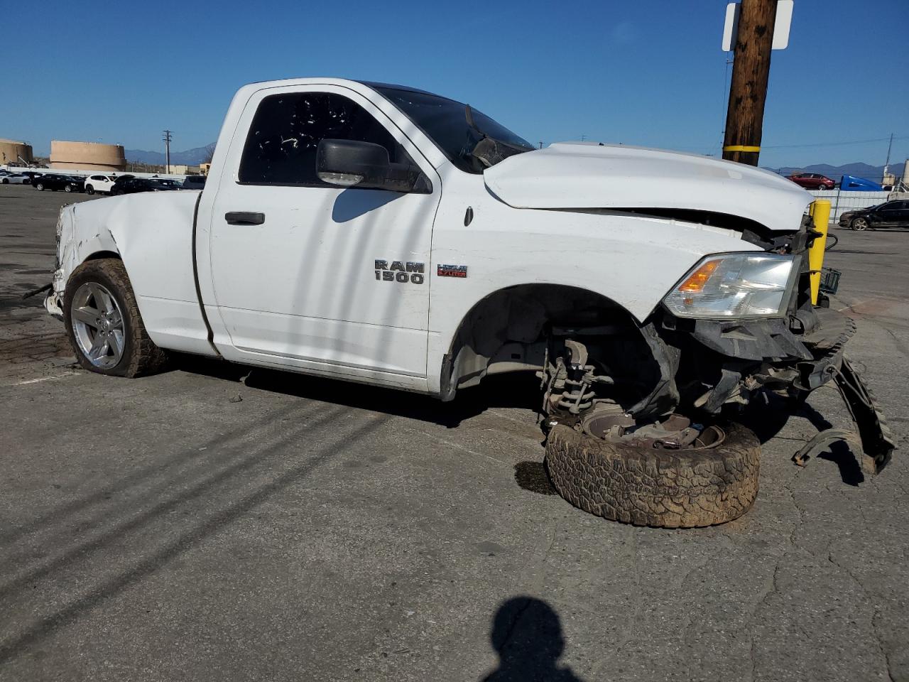 2016 RAM 1500 - Image 4