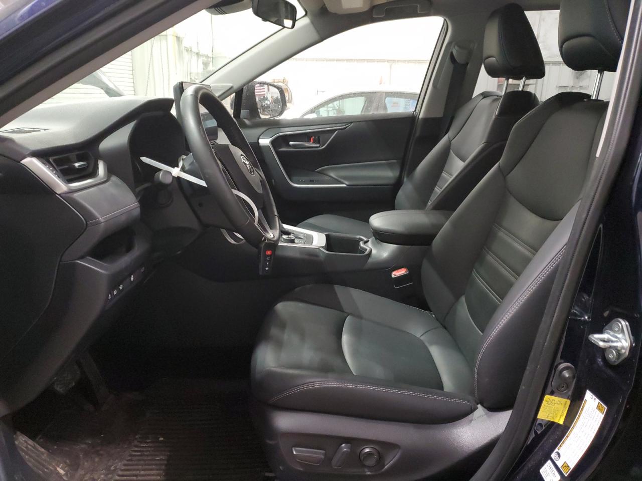 2023 Toyota RAV 4 - Image 7