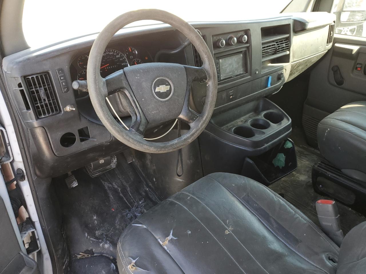 2008 Chevrolet Express - Image 8