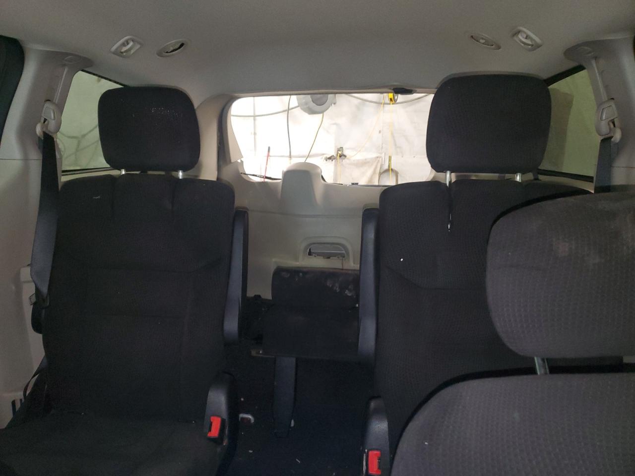 2014 Dodge Caravan - Image 10