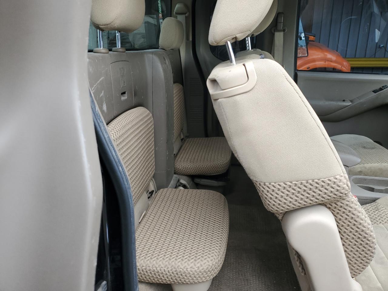 2014 Nissan Navara (Frontier) - Image 10
