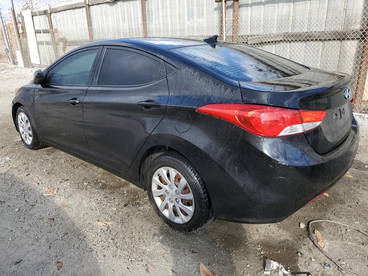 2012 Hyundai Elantra - Image 2