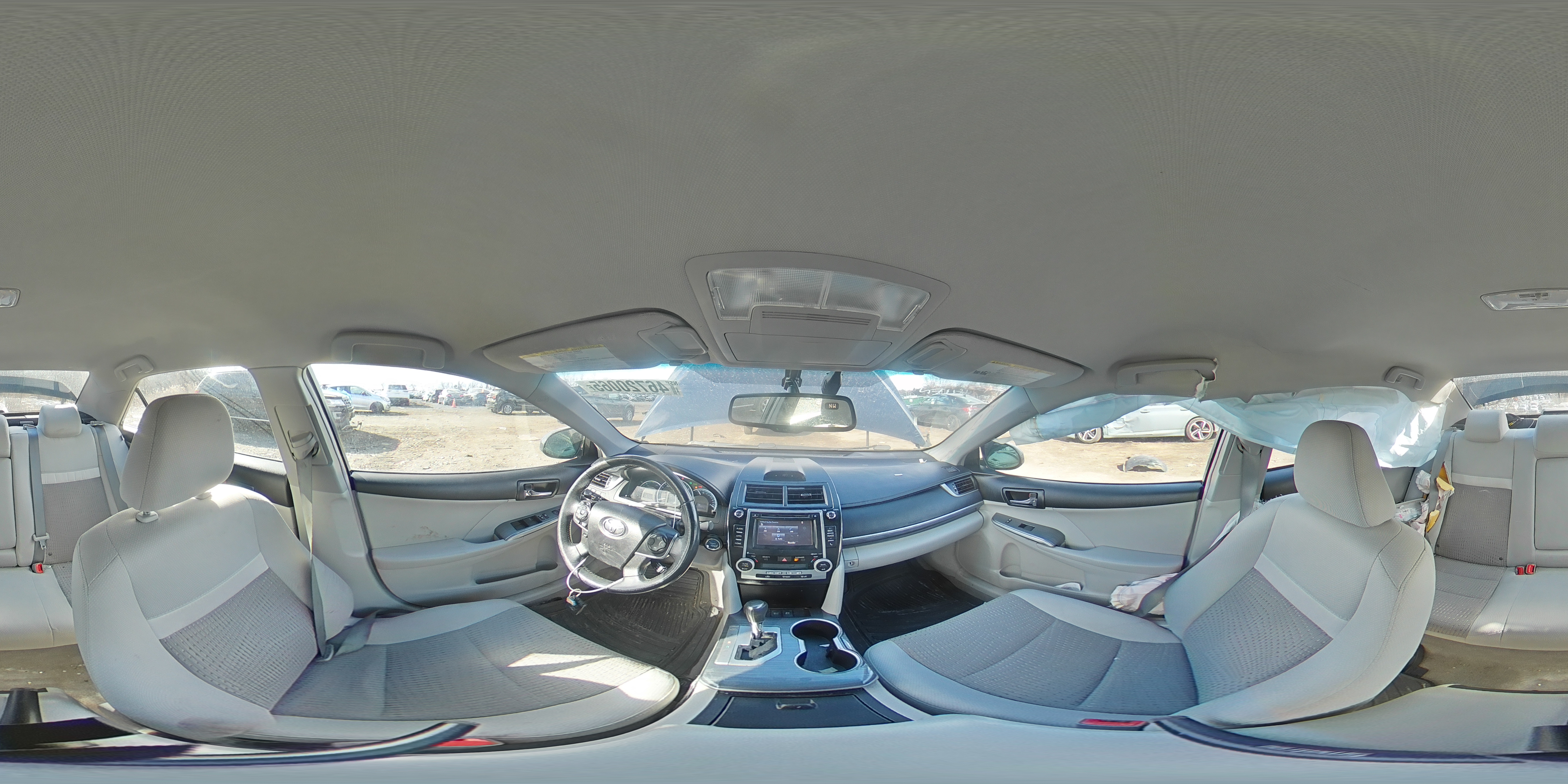 2014 Toyota Camry - Image 12