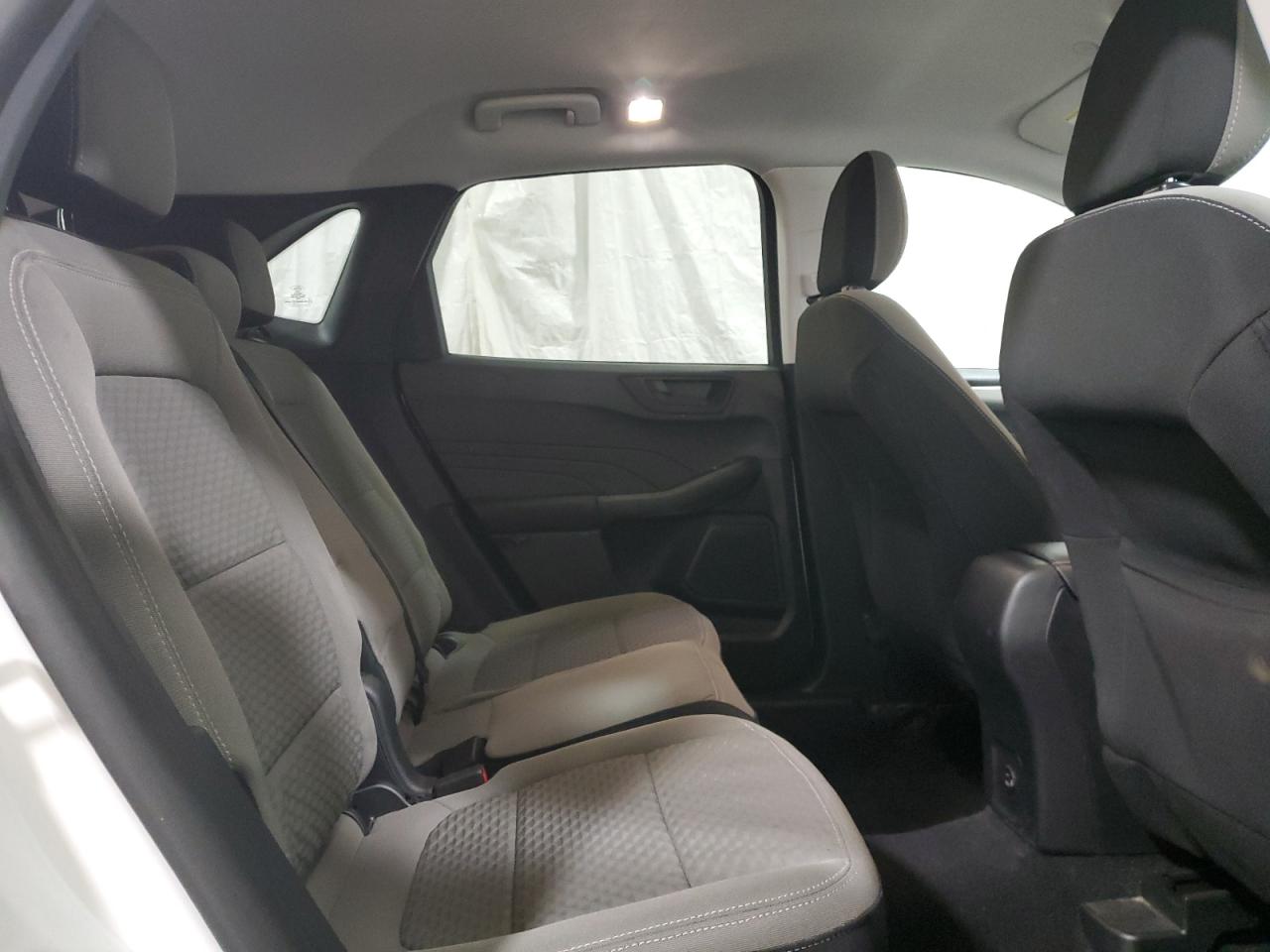 2022 Ford Escape - Image 11