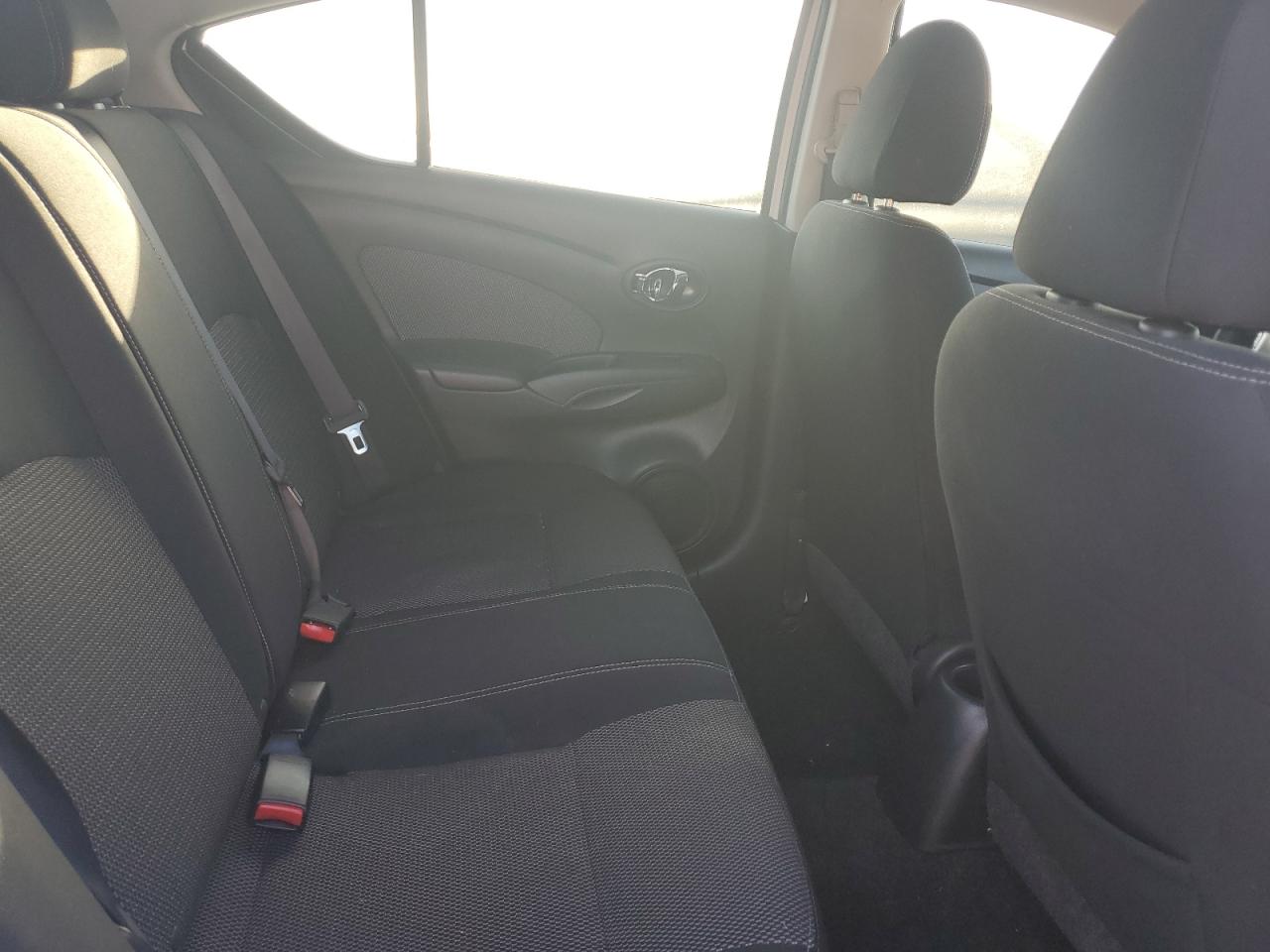 2015 Nissan Versa - Image 10