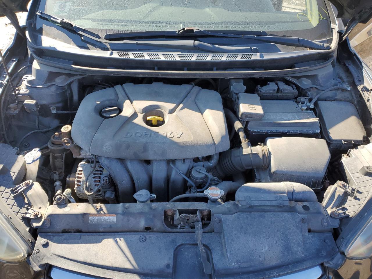 2011 Hyundai Elantra - Image 11