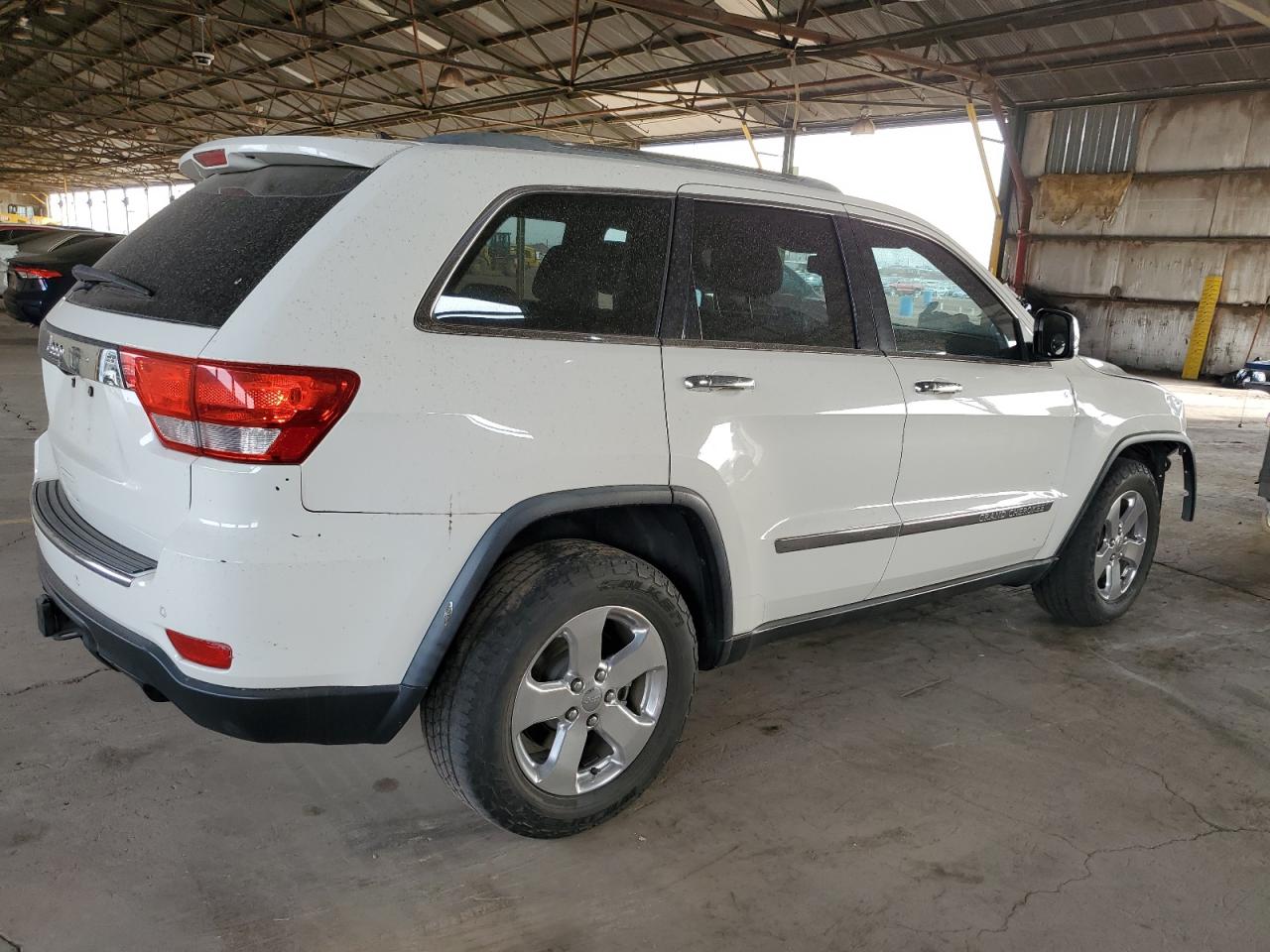 2012 Jeep Grand Cherokee - Image 3