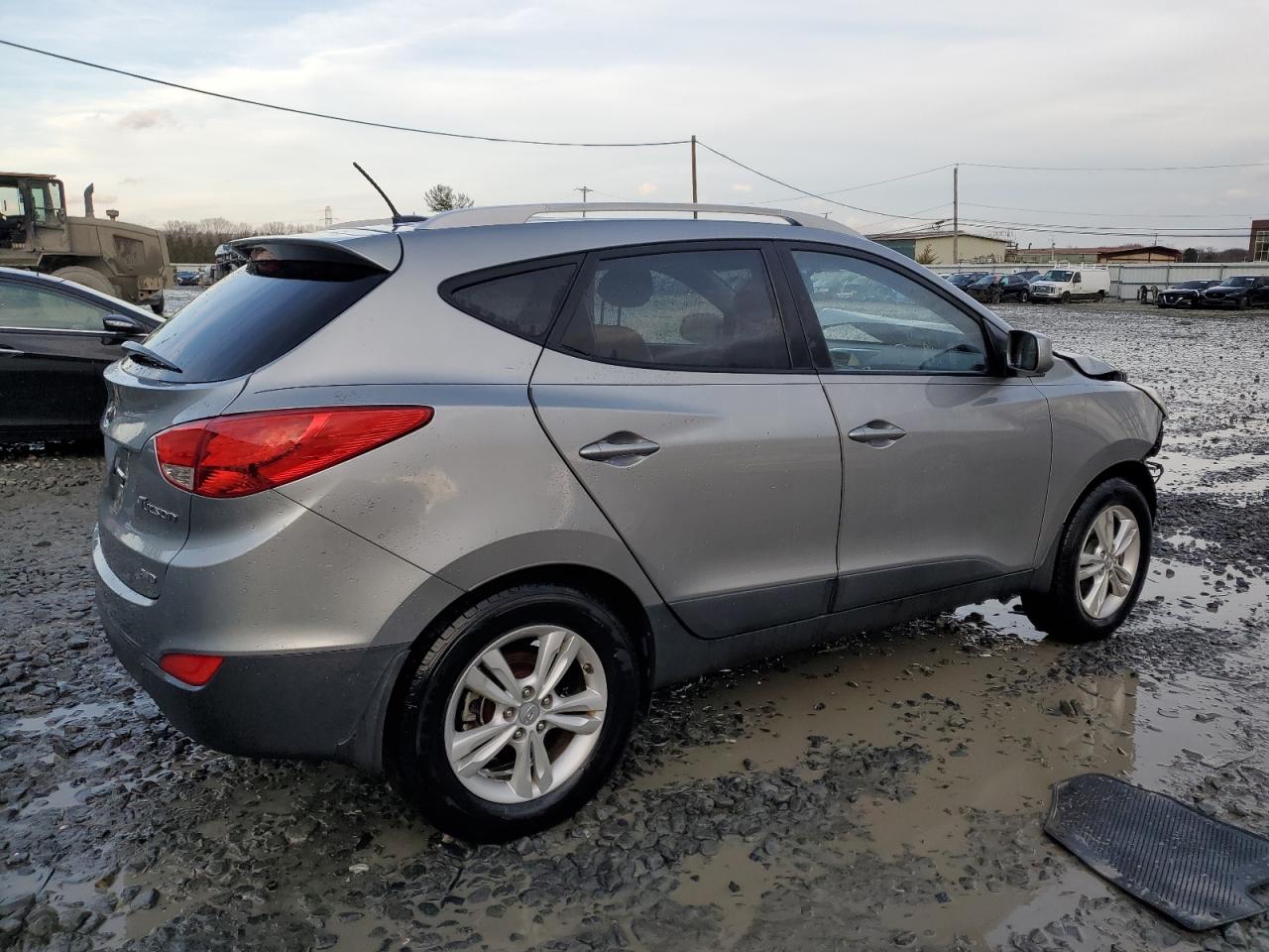 2010 Hyundai Tucson - Image 3