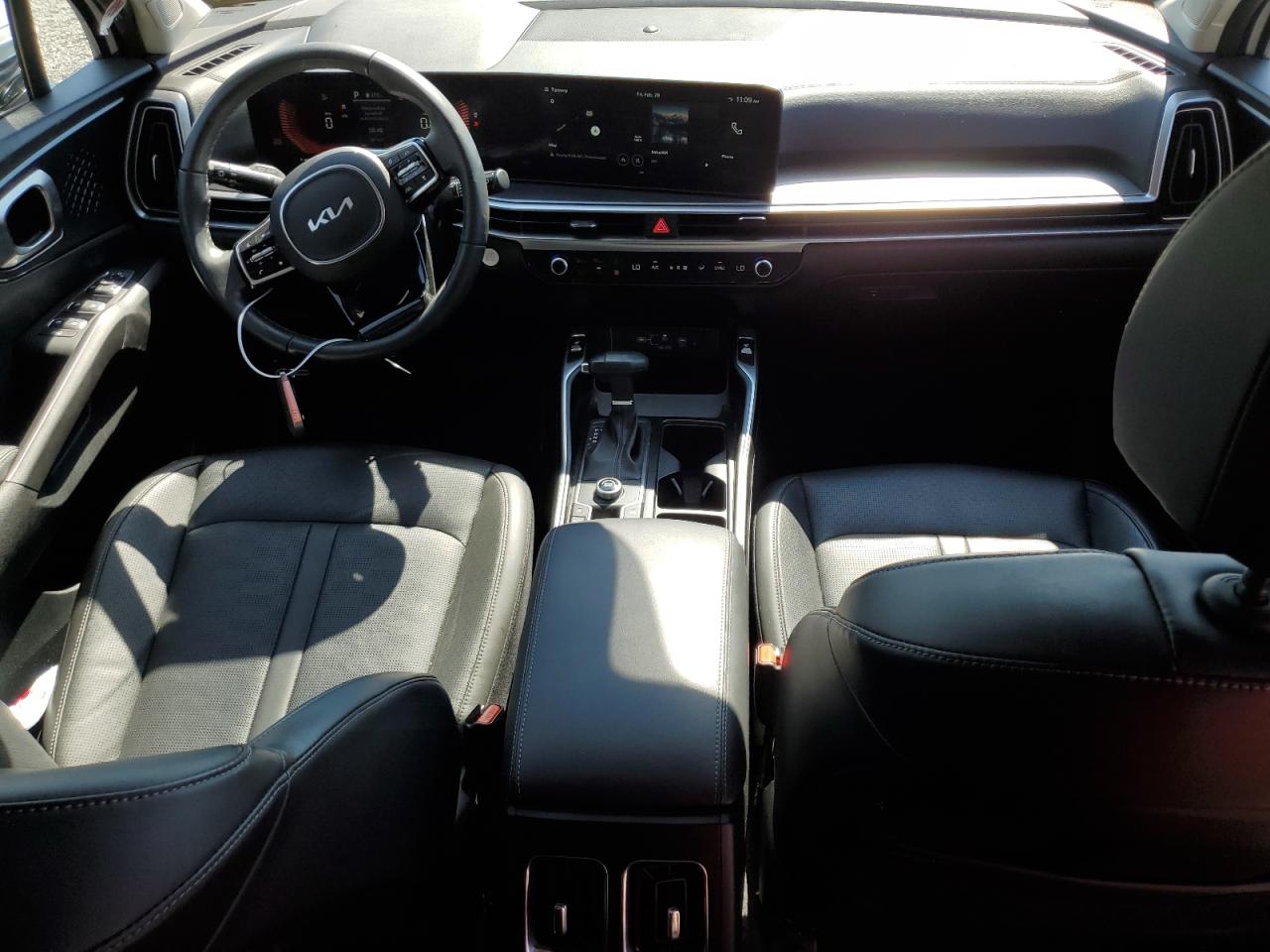 2024 Kia Sorento - Image 8