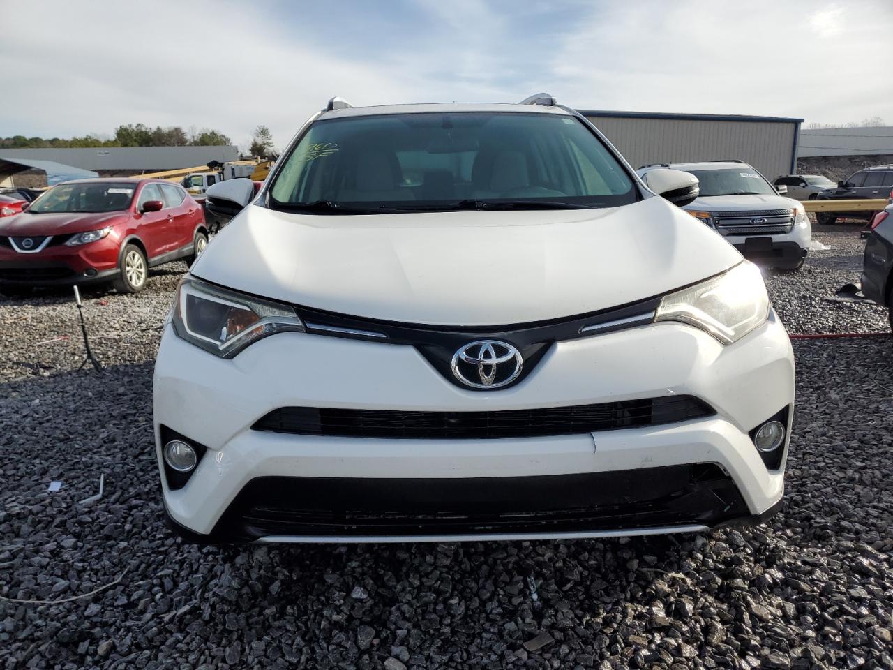 2016 Toyota RAV 4 - Image 5