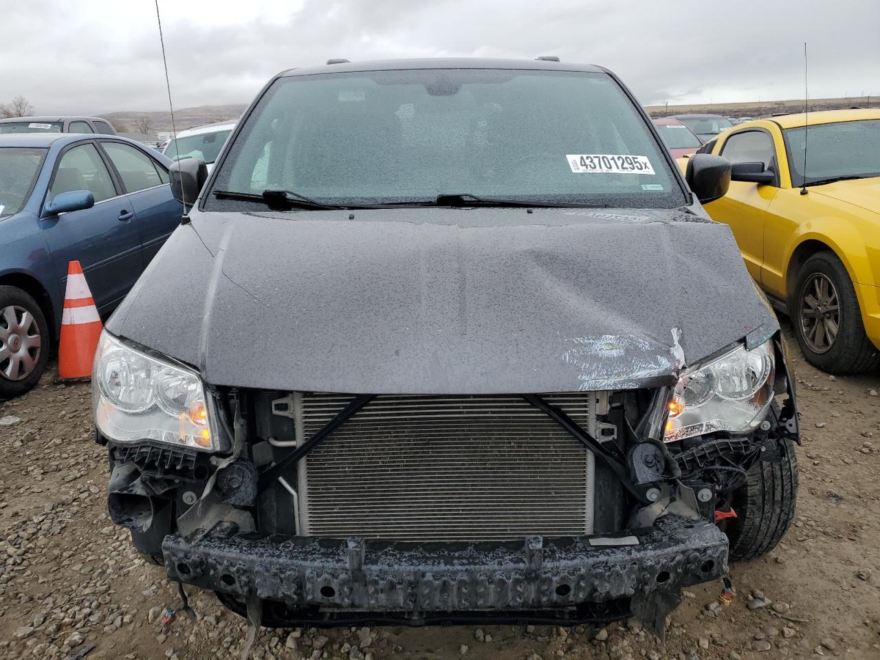 2019 Dodge Caravan - Image 5