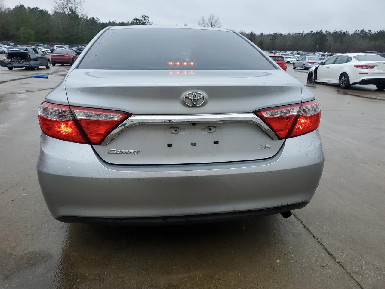 2016 Toyota Camry - Image 6
