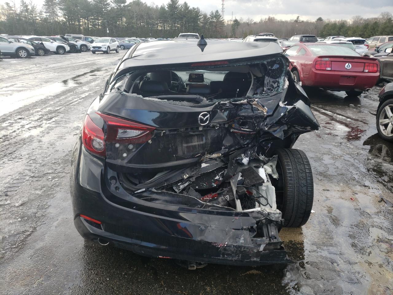 2017 Mazda 3 - Image 6