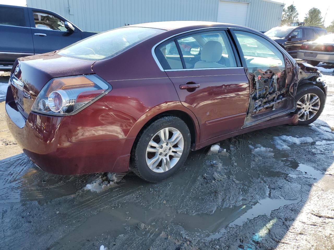 2010 Nissan Altima - Image 3