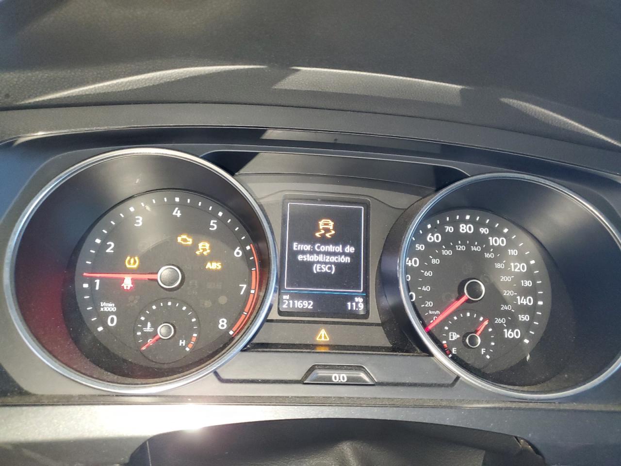 2019 Volkswagen Tiguan - Image 9