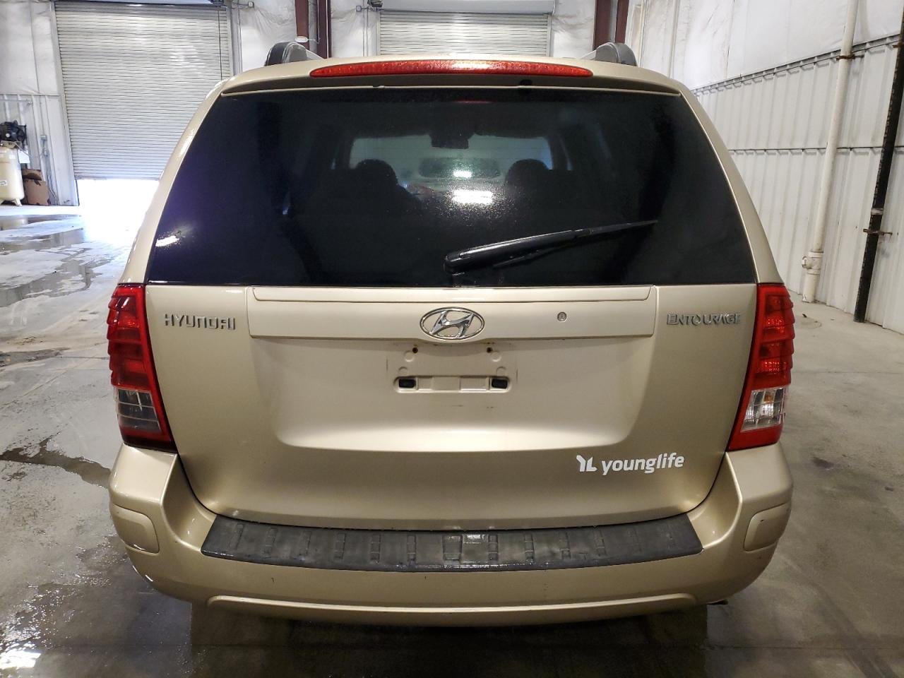 2007 Hyundai Entourage - Image 6