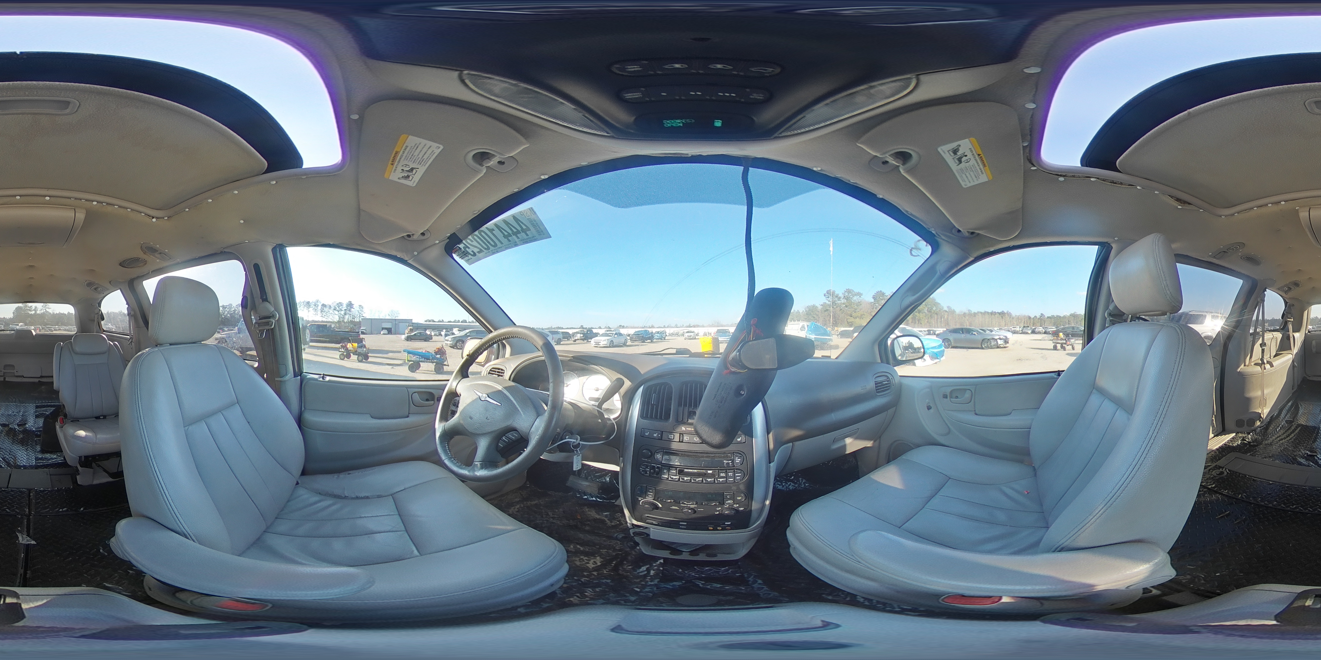 2005 Chrysler Town & Country - Image 13