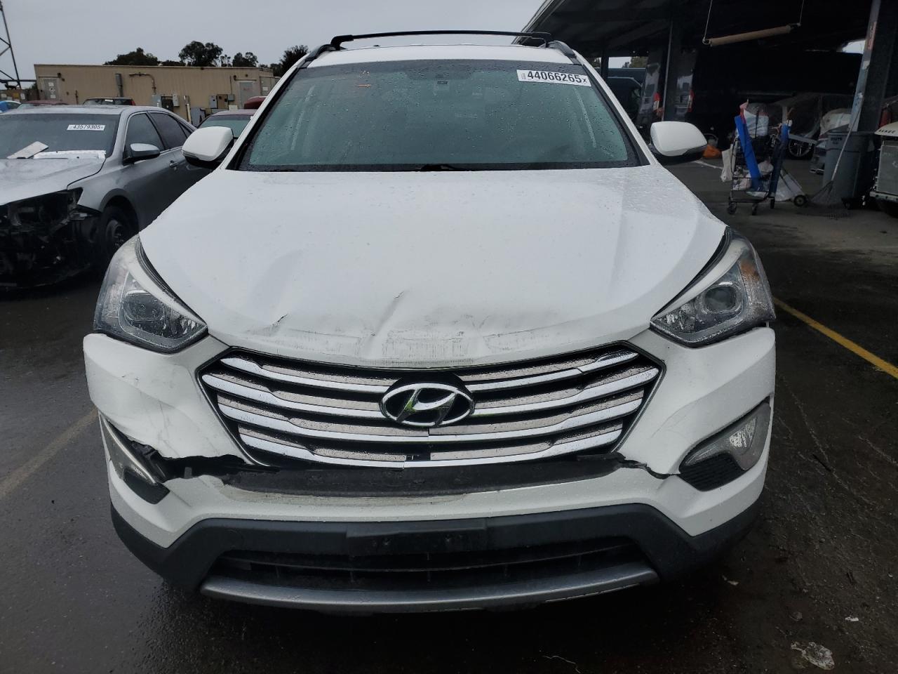 2014 Hyundai Santa Fe - Image 5