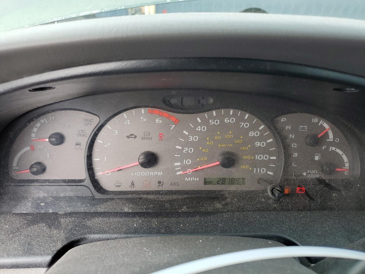 2003 Toyota Sequoia - Image 9