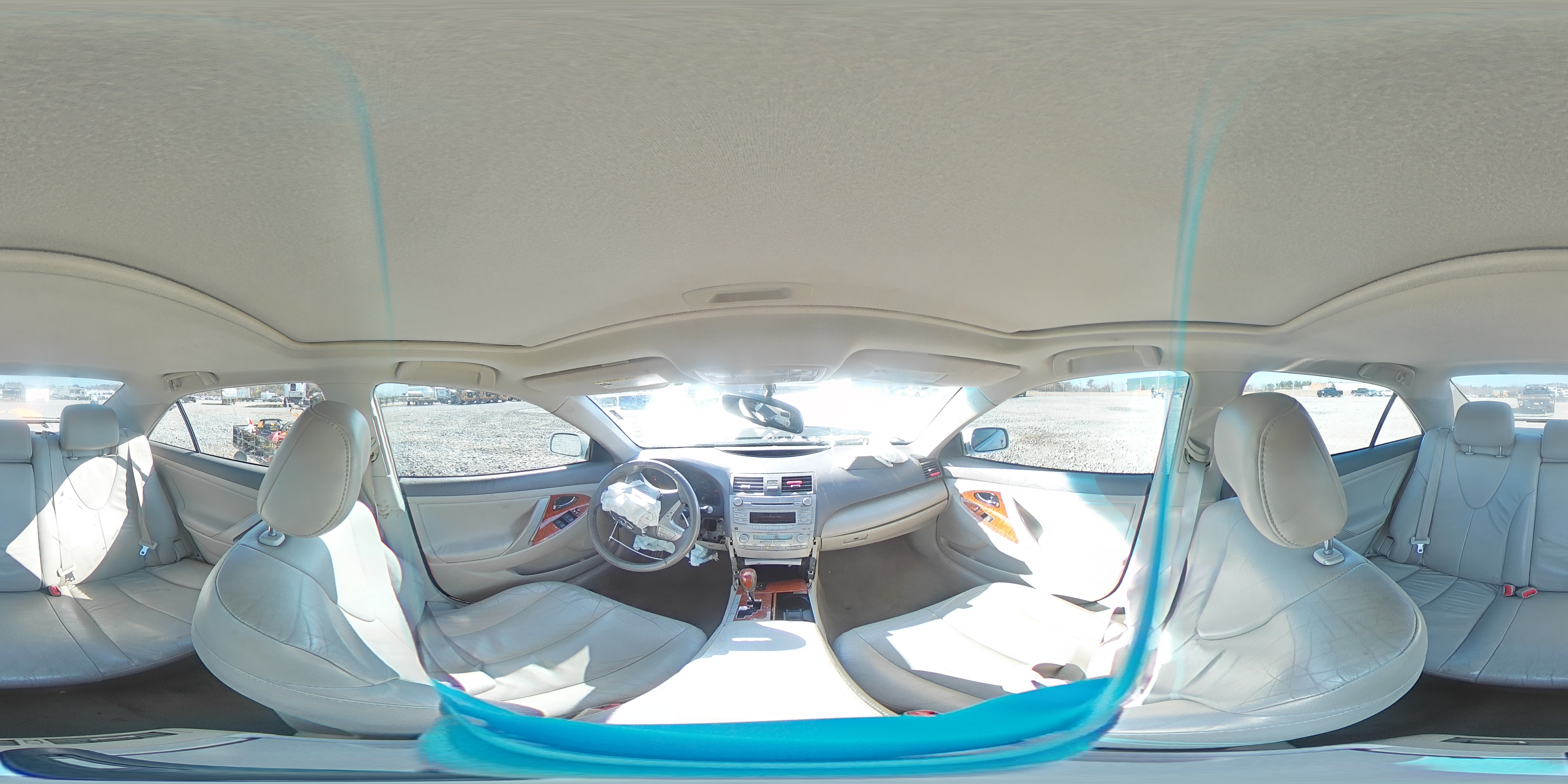 2011 Toyota Camry - Image 13