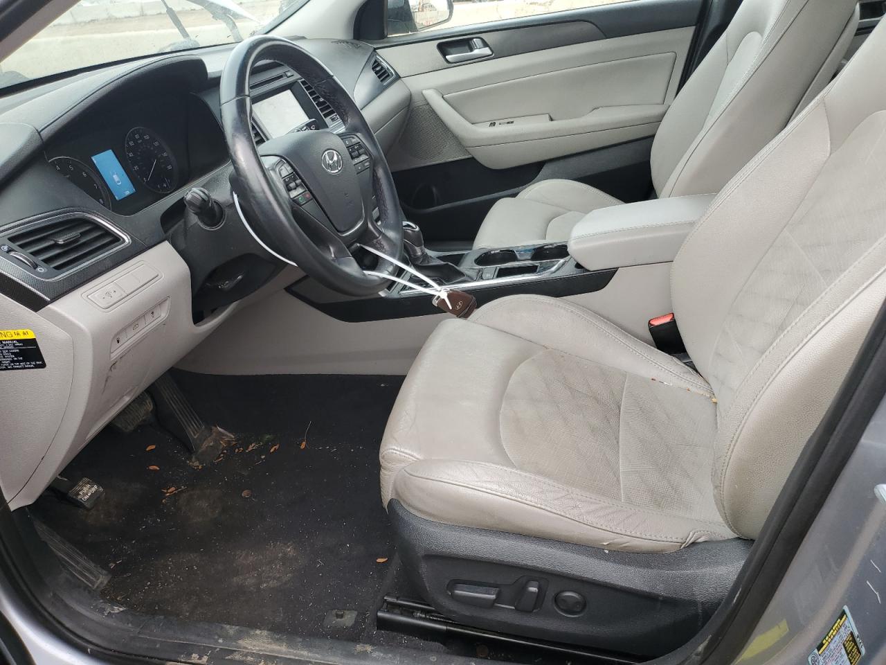 2016 Hyundai Sonata - Image 7