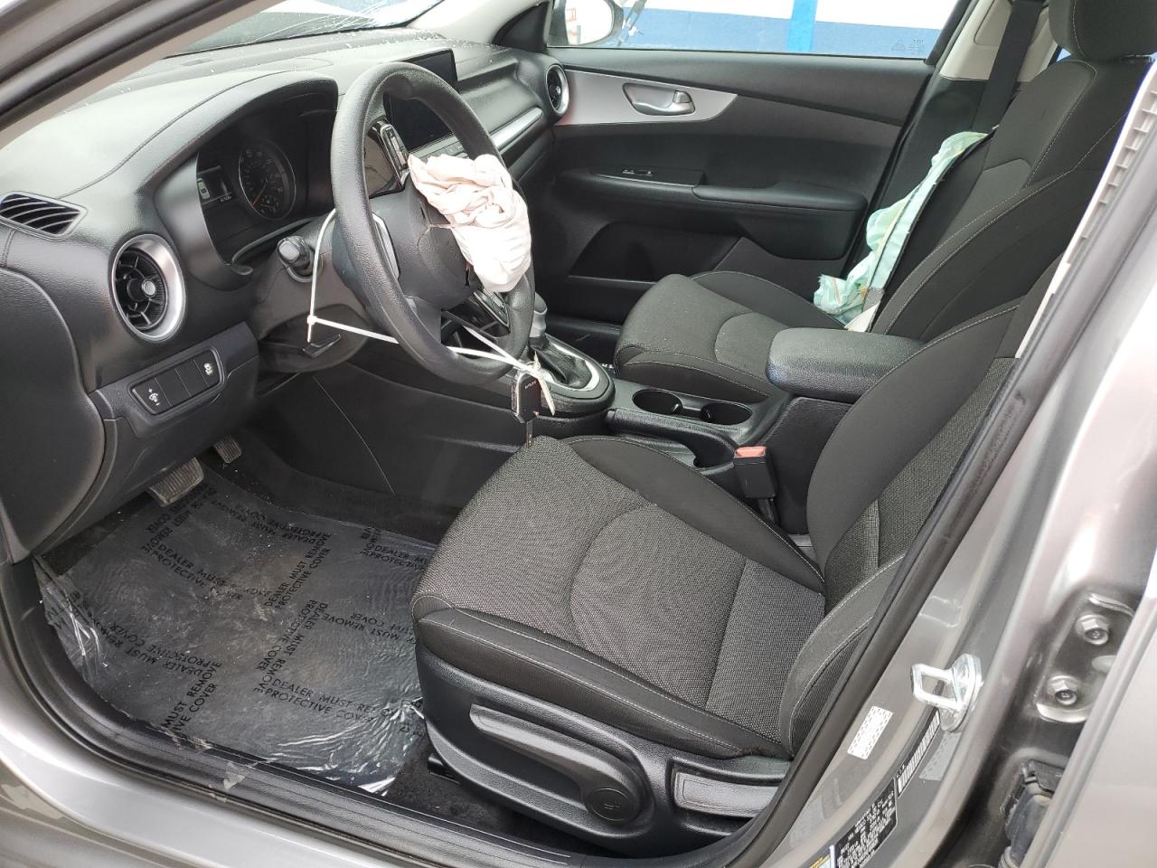 2022 Kia Forte - Image 7