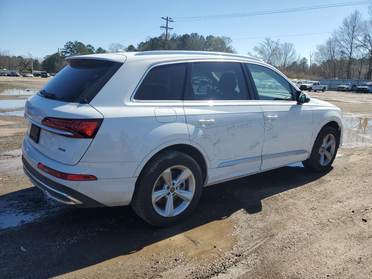 2023 Audi Q7 - Image 3
