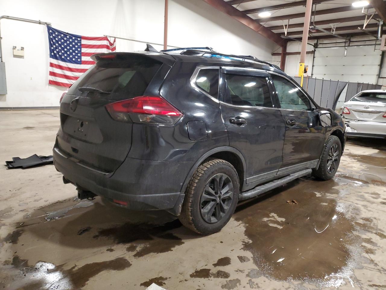 2016 Nissan Rogue - Image 3