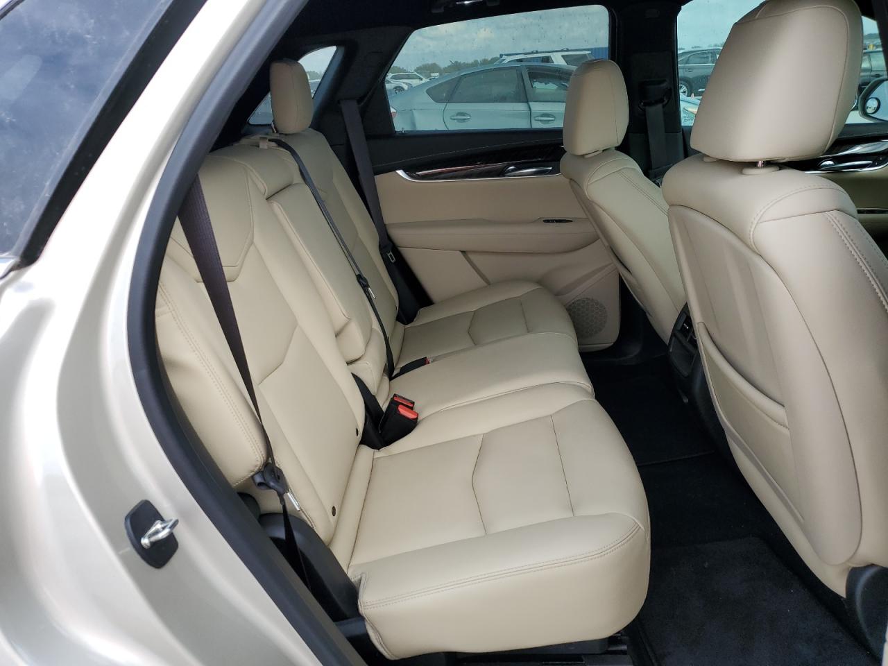2017 Cadillac XT5 - Image 11