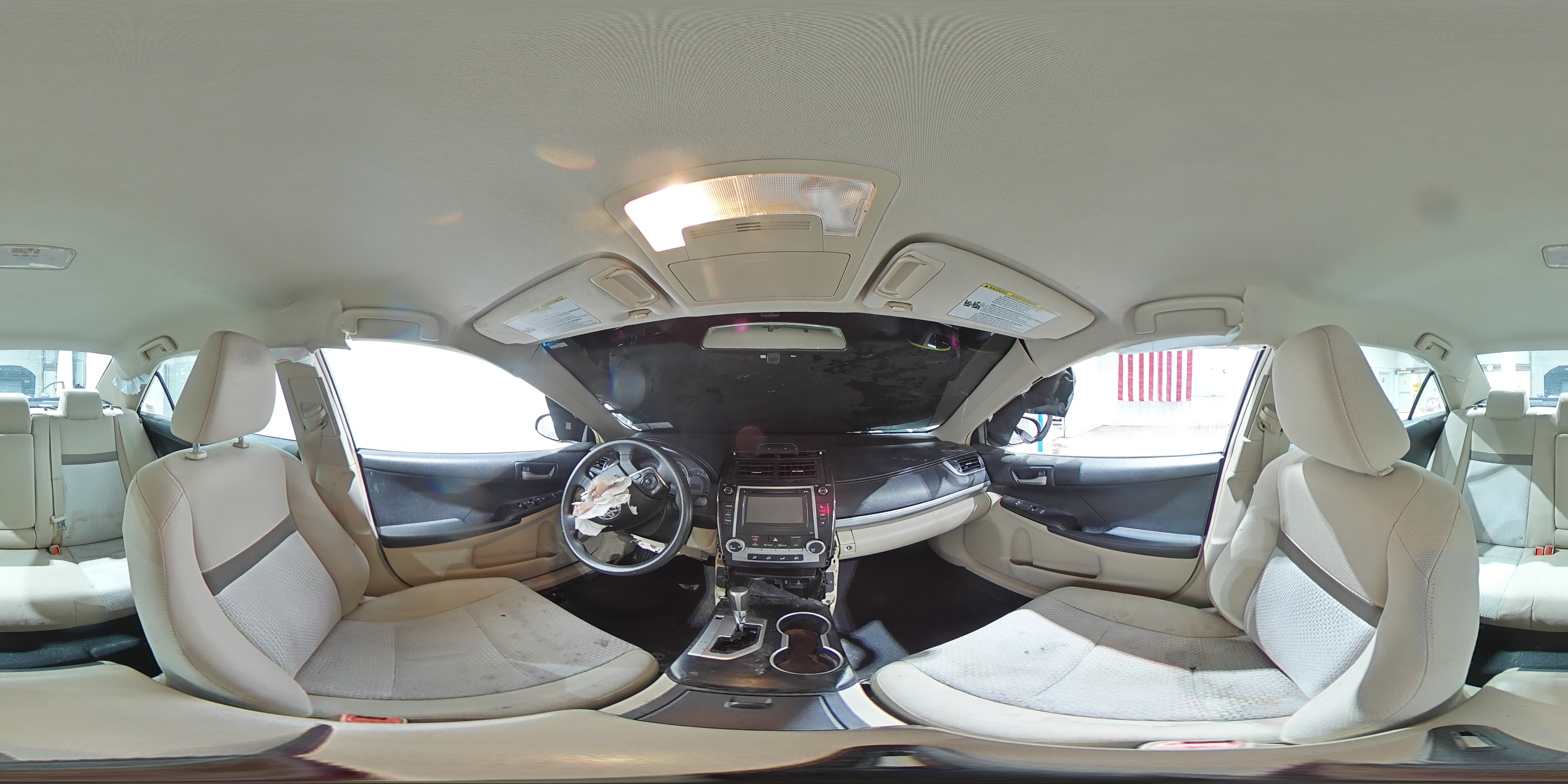 2012 Toyota Camry - Image 14