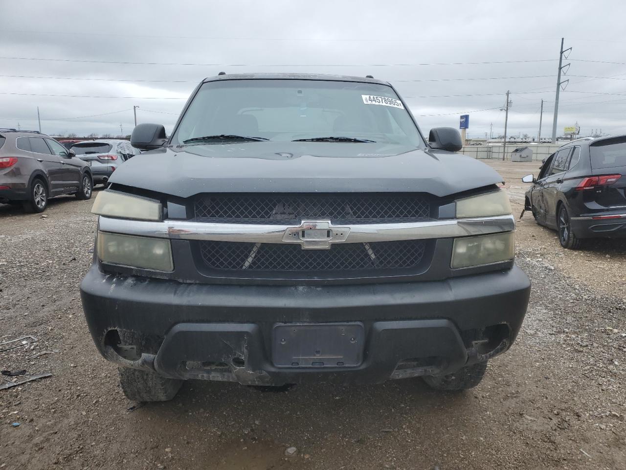 2003 Chevrolet Avalanche - Image 5