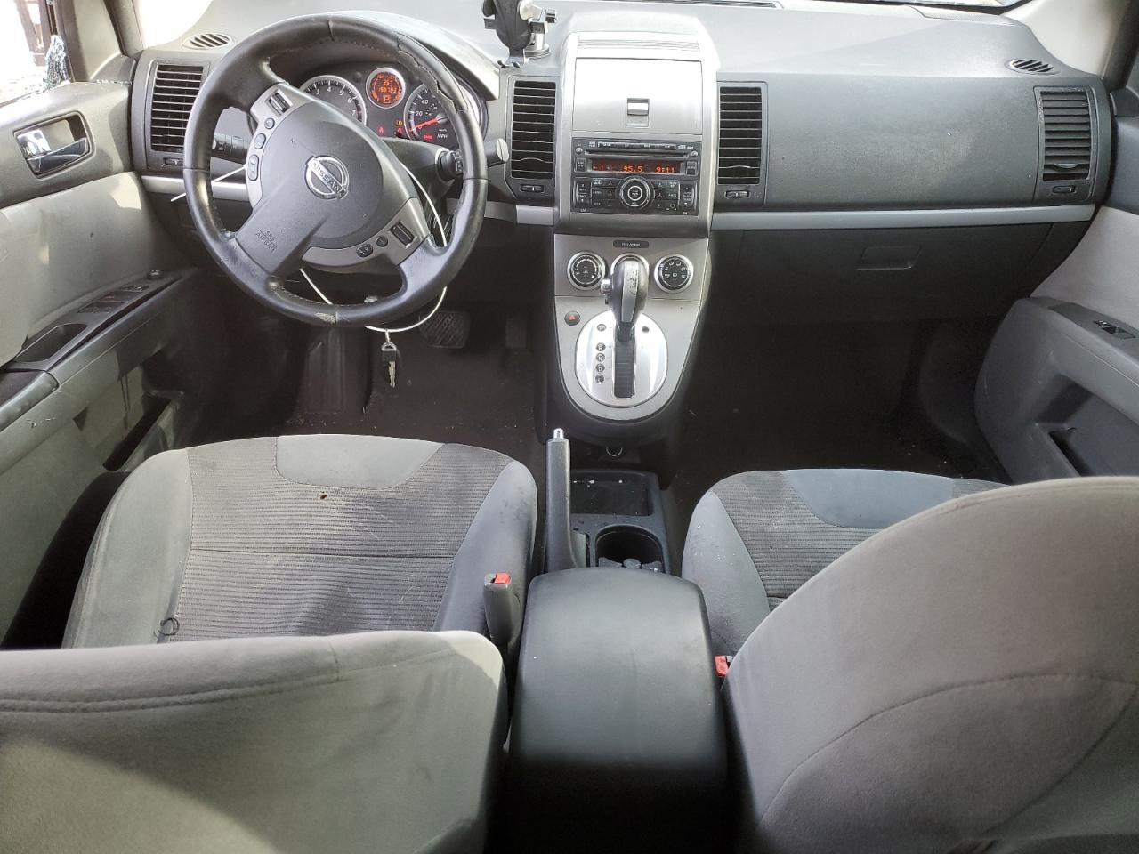 2010 Nissan Sentra - Image 8