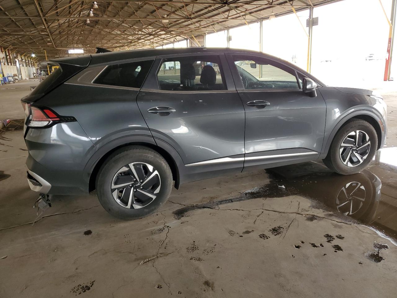 2023 Kia Sportage - Image 3