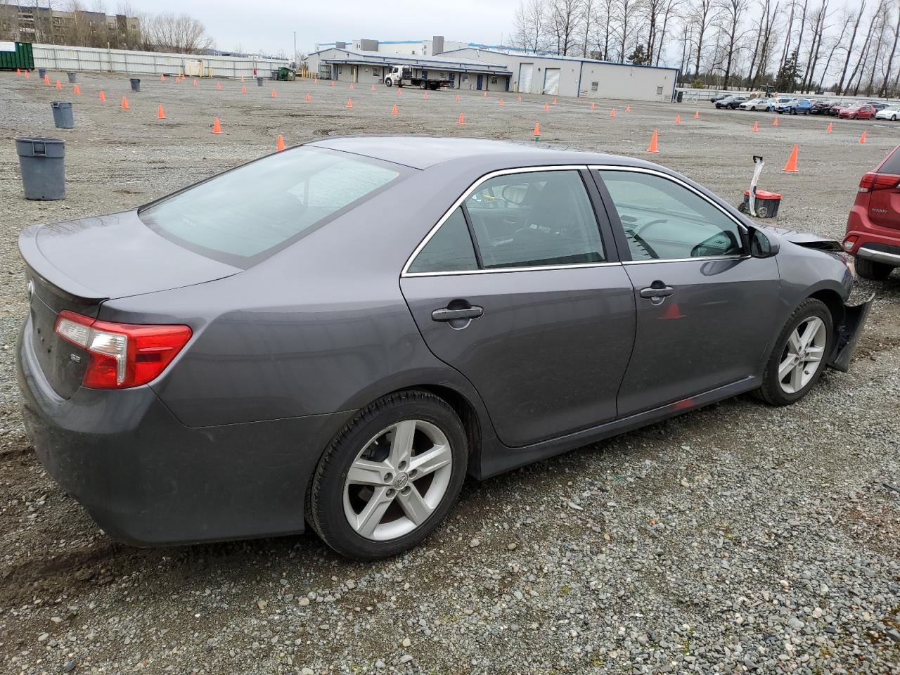 2014 Toyota Camry - Image 3