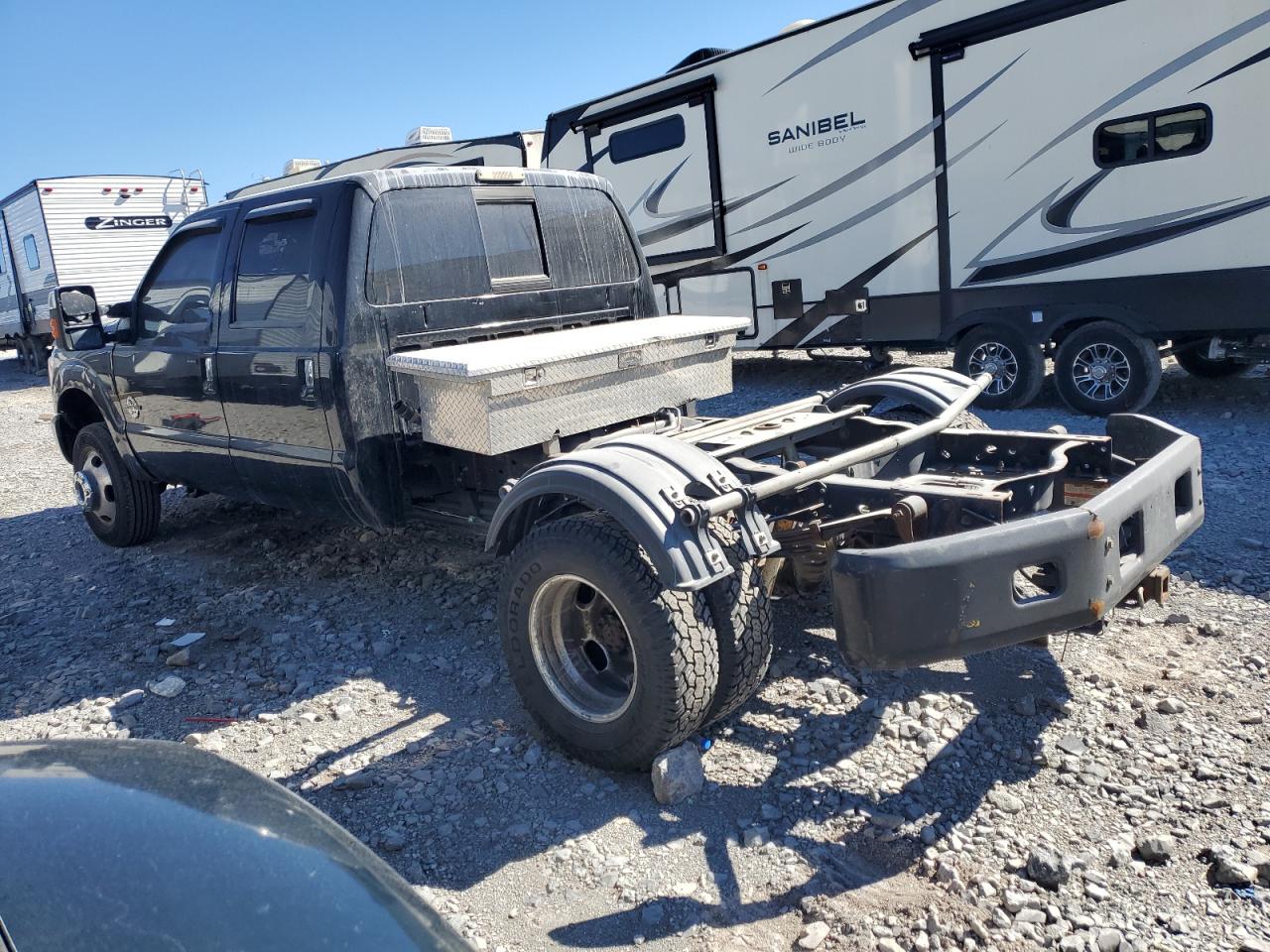 2016 Ford F350 - Image 2