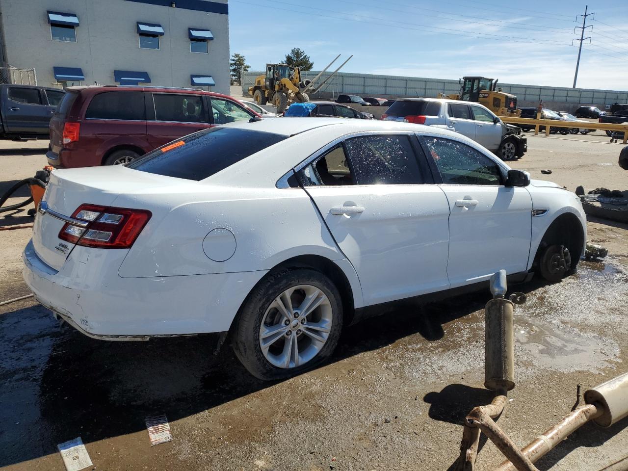 2015 Ford Taurus - Image 3