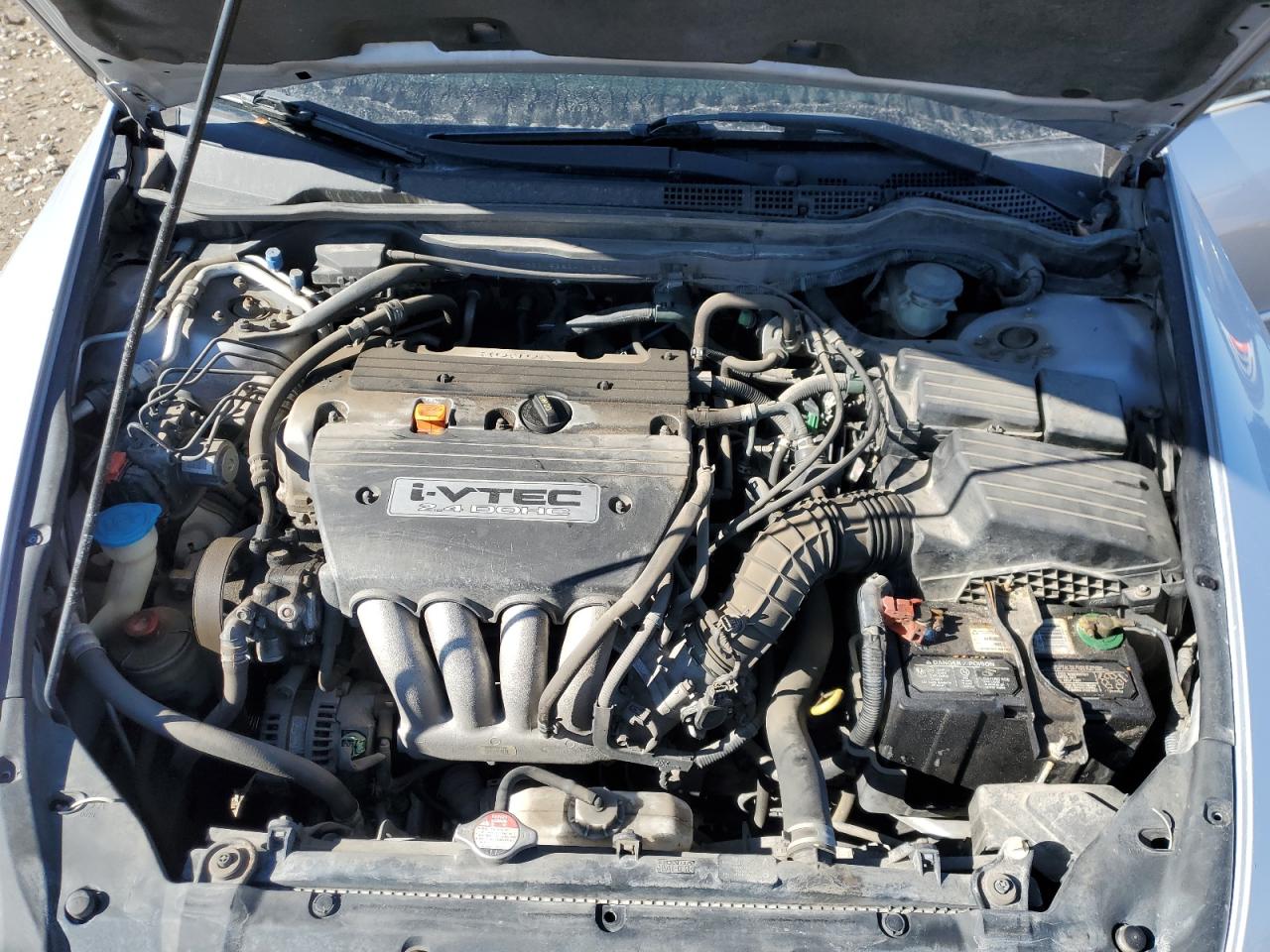 2004 Honda Accord - Image 11