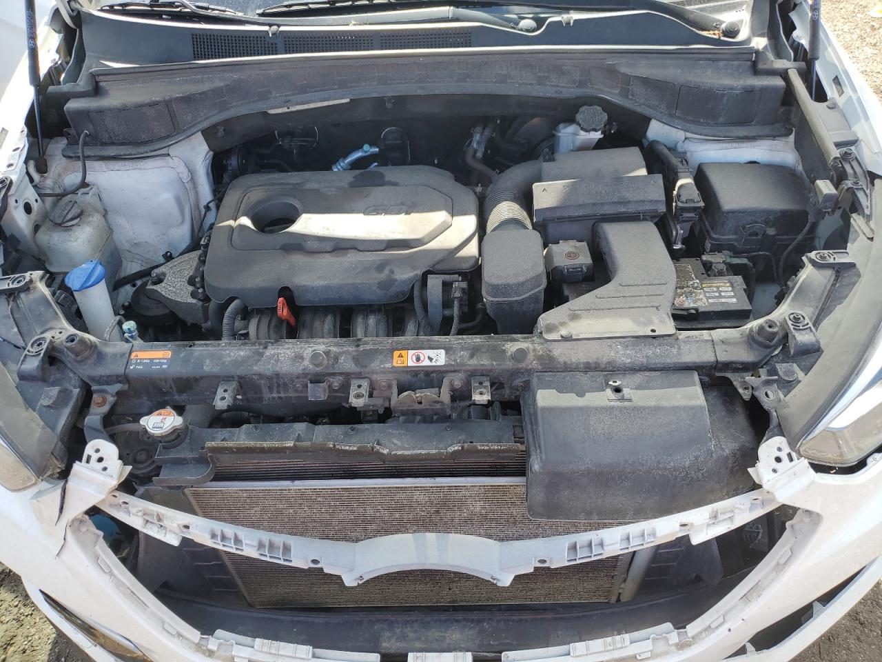 2017 Hyundai Santa Fe - Image 12