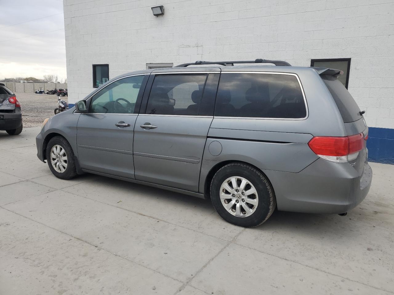 2009 Honda Odyssey - Image 2