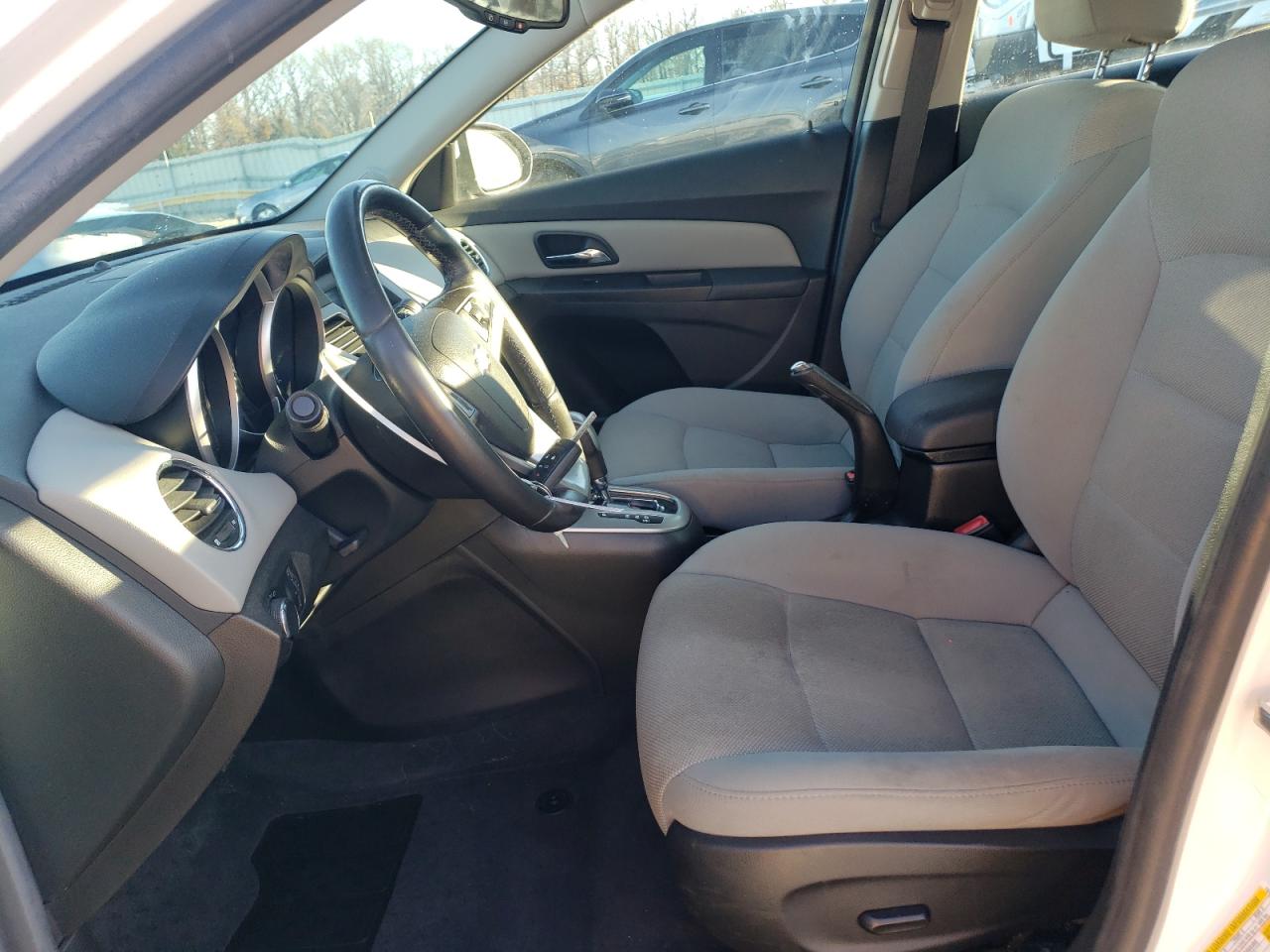 2012 Chevrolet Cruze - Image 7