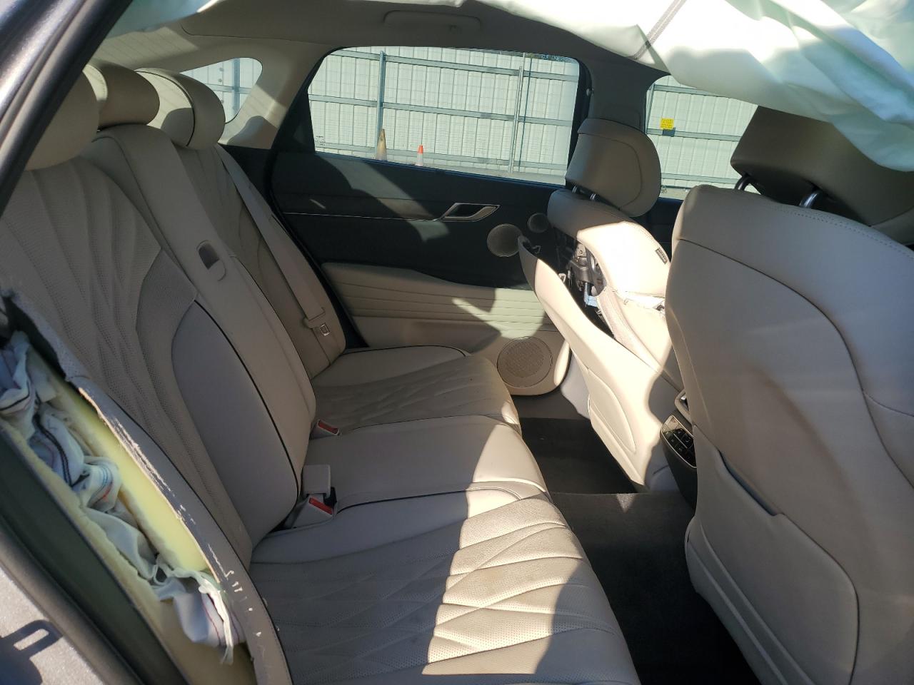 2021 Genesis G80 - Image 10