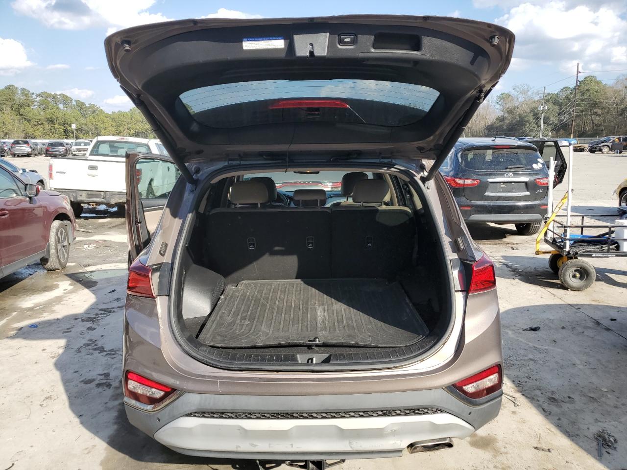 2020 Hyundai Santa Fe - Image 6